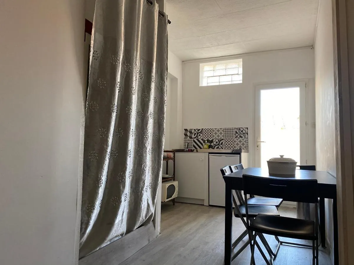 Appartement L'Éphémère Saint Louis - Maison Rouge à Marseille 0*,